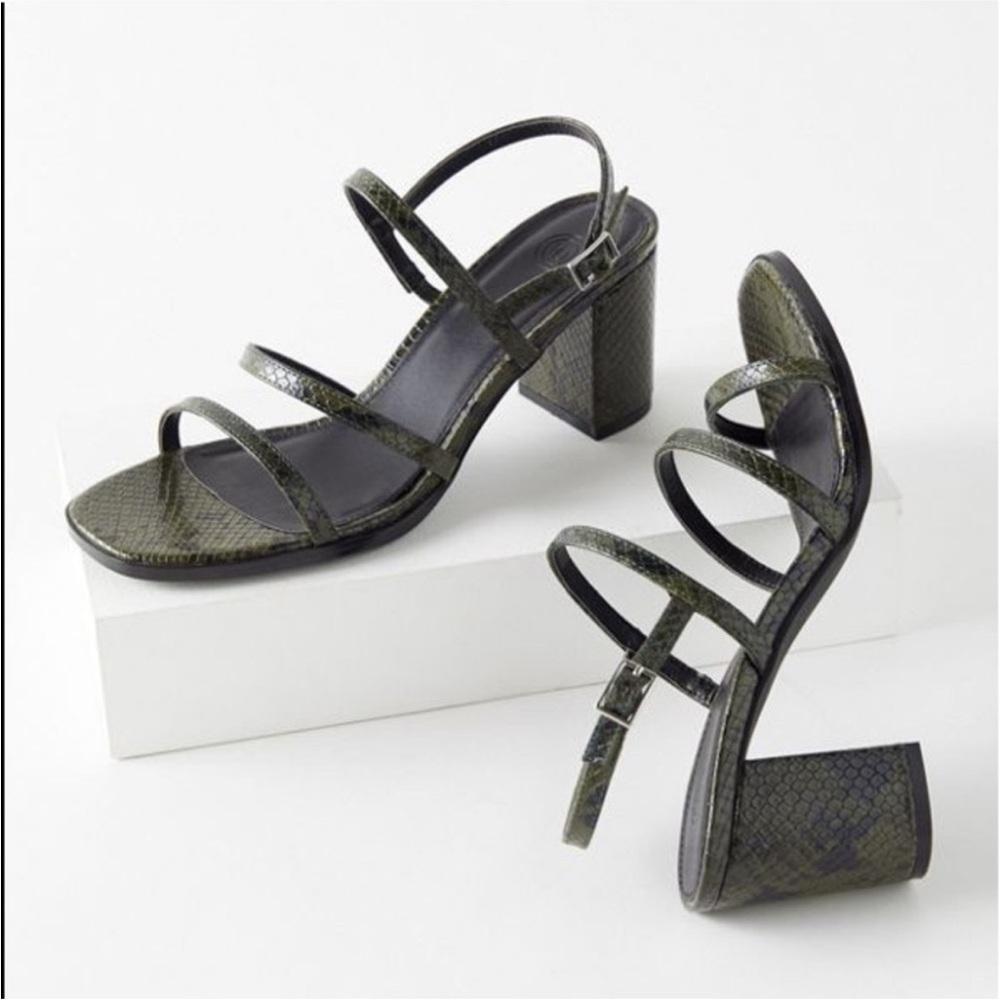 Urban Outfitters Mellie strappy heel in green snakeskin size 7